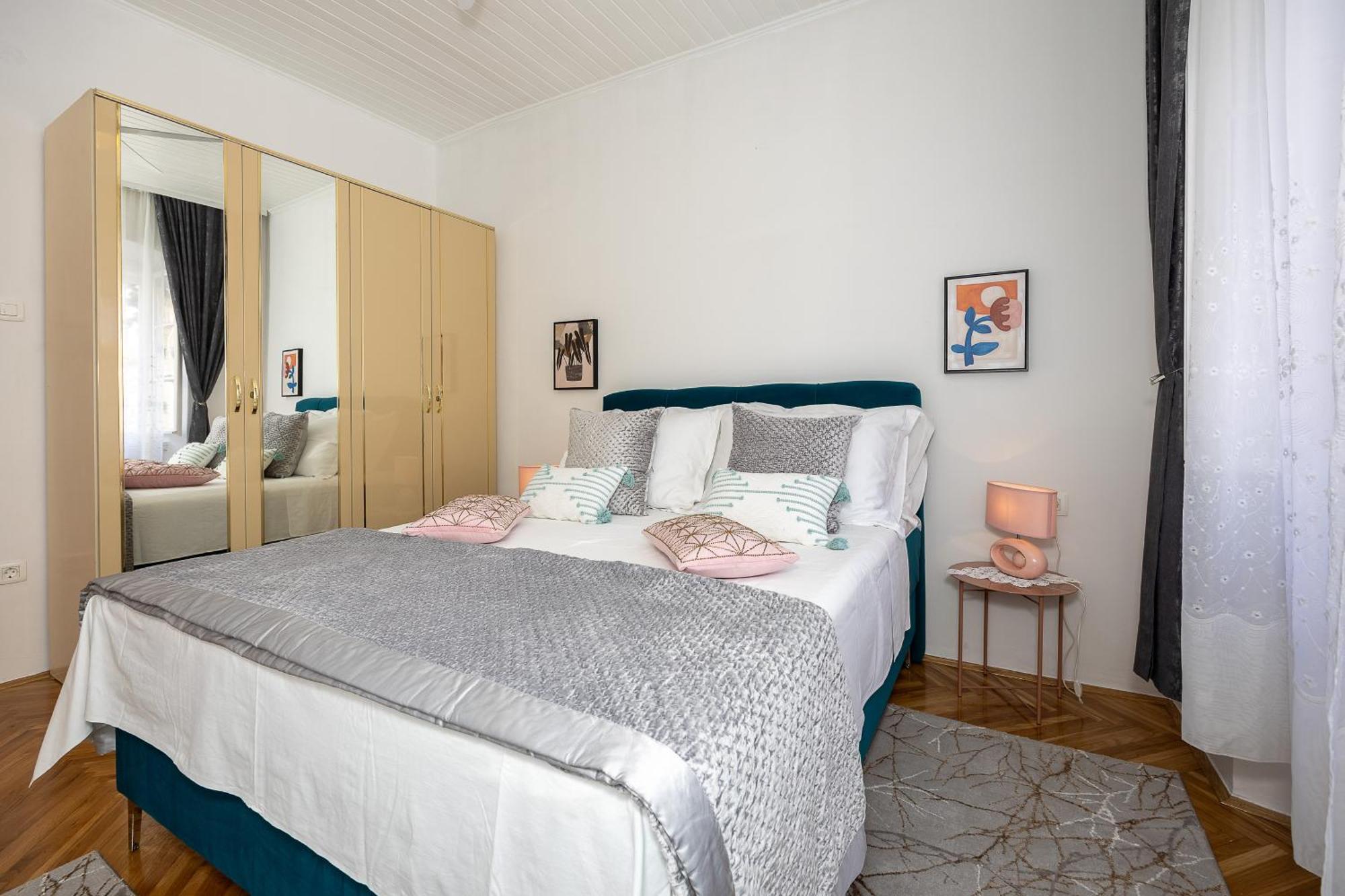 Apartman Iskra 2 スプリト エクステリア 写真